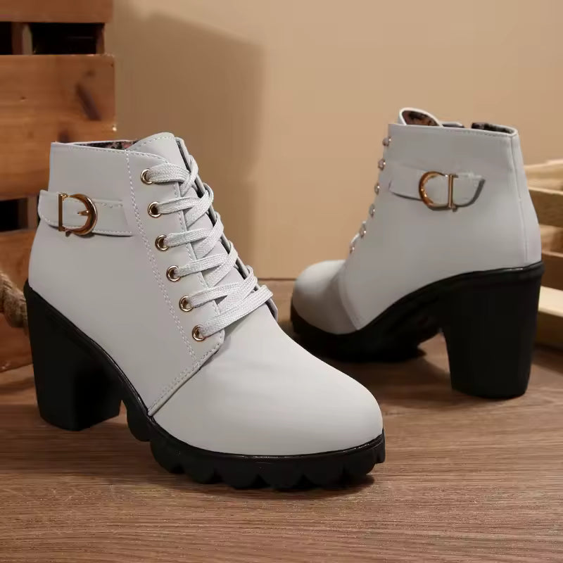 KATNI | Chunky snørestøvler med metalspænde