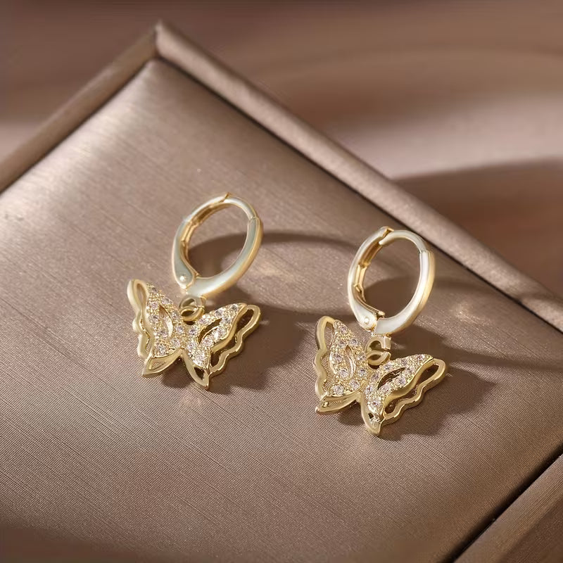 Sommerfugl lykkebringer øreringe med gratis halskæde | Begrænset tilbud