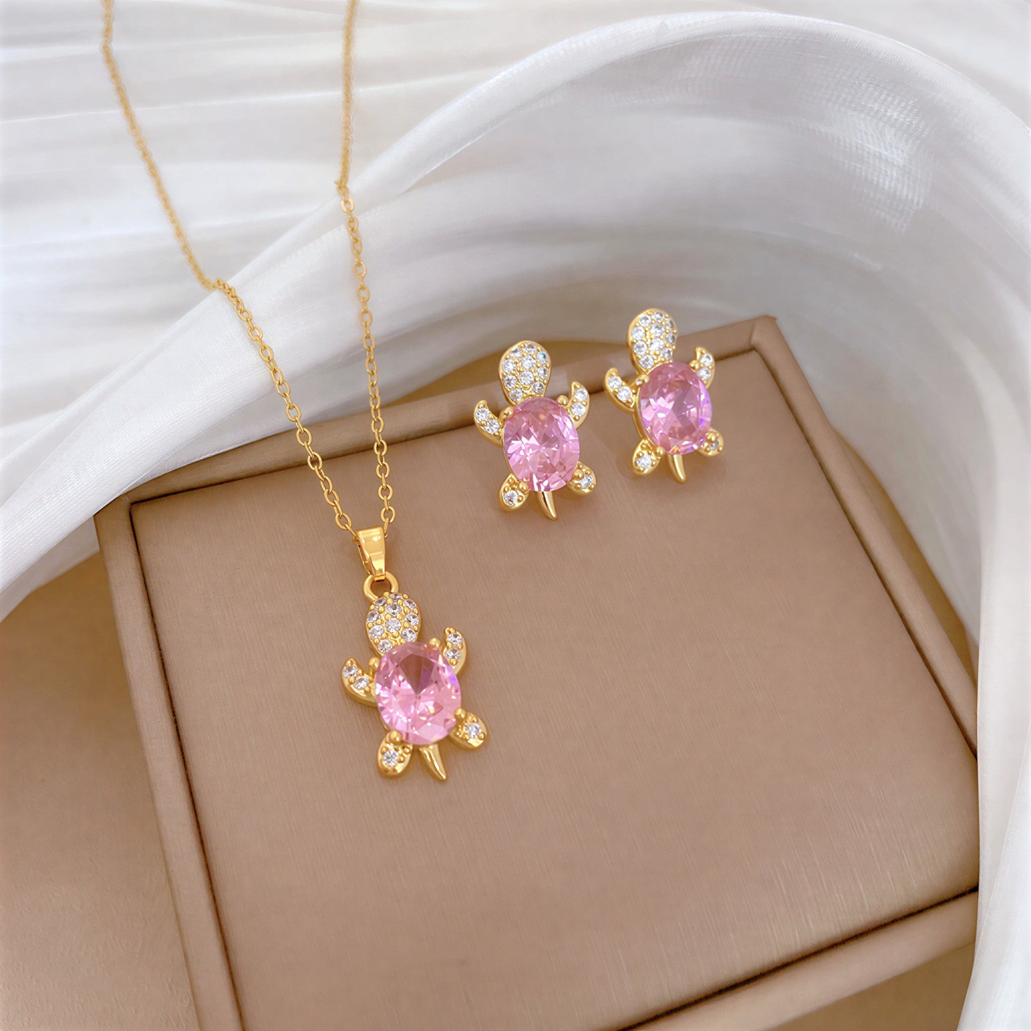 Rosa skildpadde lykkebringer øreringe med gratis halskæde | Begrænset tilbud