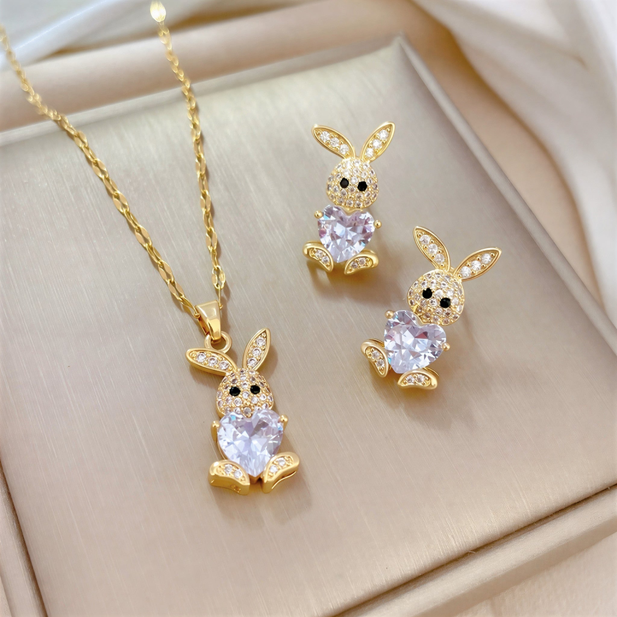 Kanin lykkebringer øreringe med gratis halskæde | Begrænset tilbud